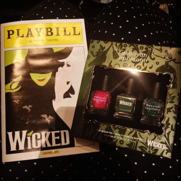 instagram.com/hollypics